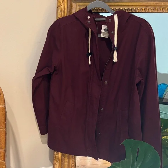 The North Face Burgundy Shipler jacket - Picture 7 of 10